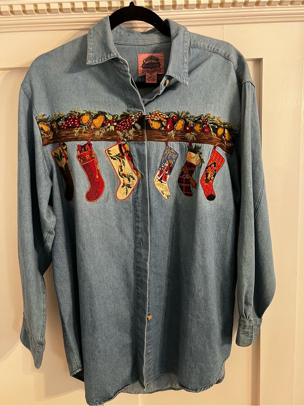 Cottage core grandma core Denim Embroidered Christmas Shirt Cambridge Country M